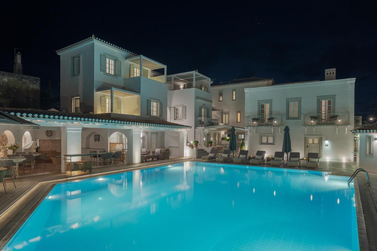 Zoe'S Club Aparthotel Spetses Town ภายนอก รูปภาพ