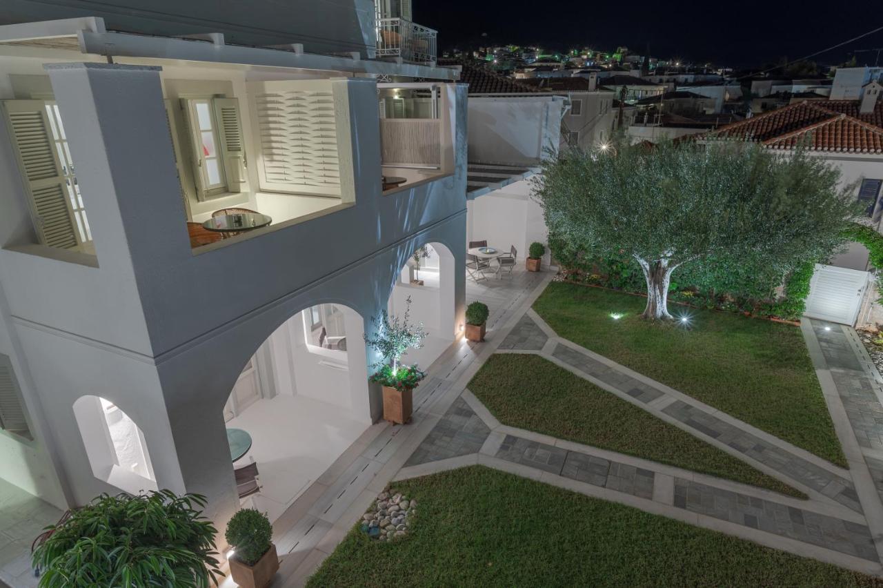 Zoe'S Club Aparthotel Spetses Town ภายนอก รูปภาพ